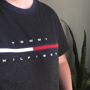 Tommy Hilfiger Grey tee